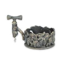 Gietijzeren wijnfleshouder met kurkentrekker - thumbnail