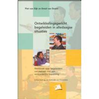 Ontwikkelingsgericht begeleiden in alledaagse situaties (Paperback) - thumbnail