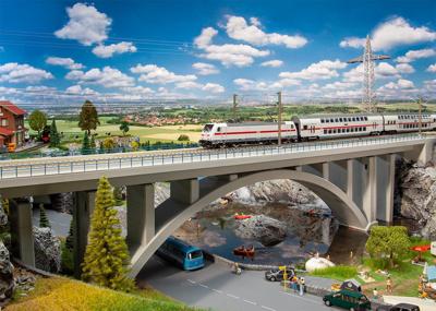 Faller 120505 H0 Boogbrug 2 sporen (l x b x h) 1015 x 137 x 217 mm Faller 120505 H0 Boogbrug 2 sporen (l x b x h) 1015 x 137 x 217 mm