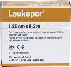 Leukopor Hechtpleister 9.2m x 1.25cm +D 76447 1 Stuks Leukopor Hechtpleister 9.2m x 1.25cm +D 76447 1 Stuks