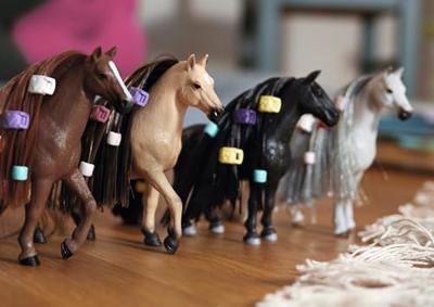 Schleich horse club beauty horse engelse volbloedmerrie 42582 - thumbnail
