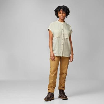 Fjallraven Övik Hemp SS Shirt Dames Chalk White S Fjallraven Övik Hemp SS Shirt Dames Chalk White S