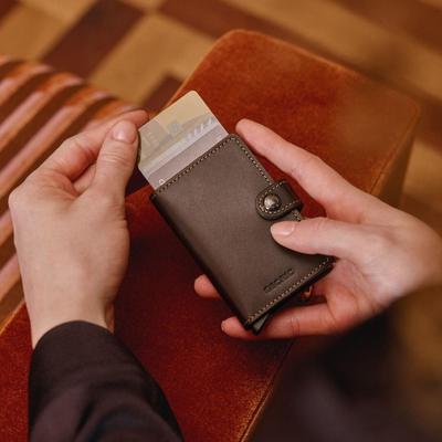 SECRID Miniwallet Original Chocolate - Pasjeshouder dames