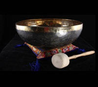 Handgemaakte Ishana Klankschaal in Zwart/Goud, 4700-4900 gram - thumbnail