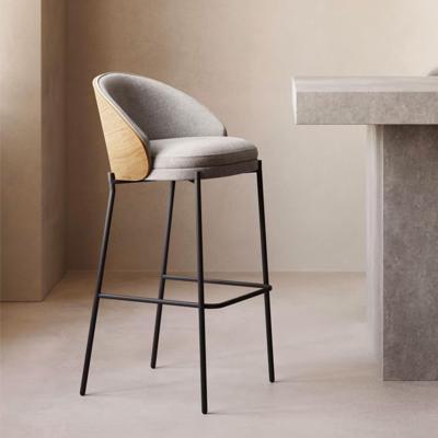 Kave Home Barkruk 'Eamy' Essenhout, kleur Lichtgrijs/Naturel (zithoogte 77cm)