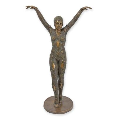 Bronzen beeld genaamd "dourga"