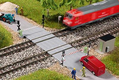 Auhagen 44649 N Au spoorwegovergang - halve overwegboom