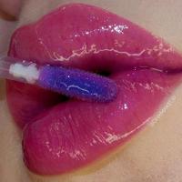 Claresa lipgloss it&apos;s magic color changing lipgloss - thumbnail