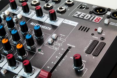 Allen & Heath ZEDi-8 Allen & Heath ZEDi-8