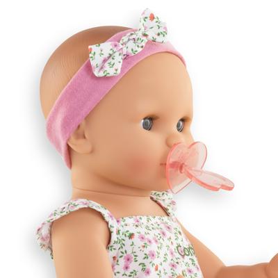 Pop Emma doet bloemige plasjes rozen Pop Emma doet bloemige plasjes rozen