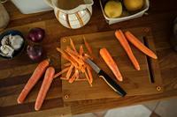 Fiskars Functional Form Bamboe broodsnijplank - thumbnail