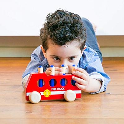 New Classic Toys houten pop-up brandweerauto New Classic Toys houten pop-up brandweerauto