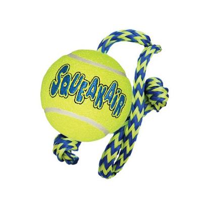KONG SQUEAKAIR BAL MET TOUW GEEL / BLAUW 52X6,5X6,5 CM