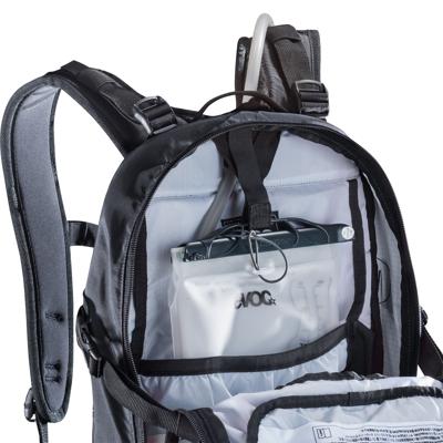 EVOC fr enduro blackline protector backpack