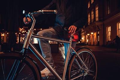Koplamp Axa Dwn Front 30 Lux - USB-C oplaadbaar - thumbnail