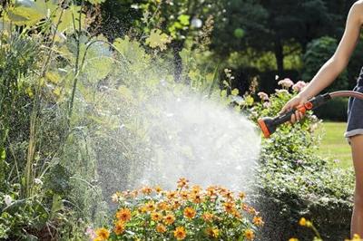 Gardena Profi-System Spray Nozzle with Various Spray Patterns & Ergonomic Lock Button - Making Gardening Easy