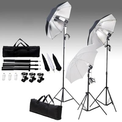Fotostudioset met verlichtingsset en achtergrond