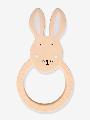 Trixie bijtring rond mrs. rabbit