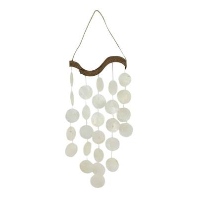 Witte Mobiel van Capiz Schelp met Vijf Slingers Witte Mobiel van Capiz Schelp met Vijf Slingers
