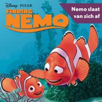 Finding Nemo - Nemo slaat van zich af - thumbnail