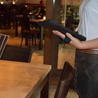 Casecentive Handstrap Pro Hardcase met handvat iPad Pro 12.9" 2022 / 2021 / 2020 / 2018 zwart - thumbnail