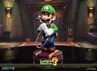 Luigi's Mansion 3: Luigi 9 inch PVC Standard Edition - thumbnail