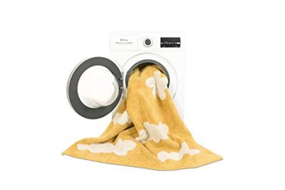 Wasbaar katoenen tapijt met wolkenprint - LORENA CANALS mosterdgeel