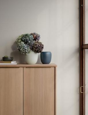 Stelton Ora Vaas dusty bleu / midnight bleu 17 cm Stelton Ora Vaas dusty bleu / midnight bleu 17 cm