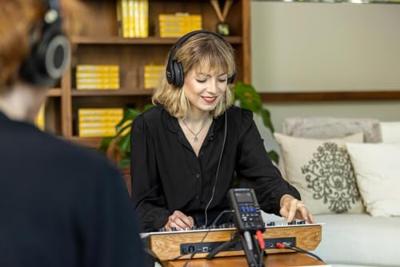 Zoom R4 MultiTrak handheld recorder