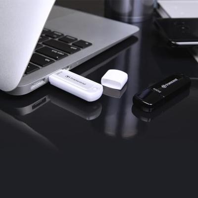 Transcend JetFlash® 730 USB-stick 64 GB Wit TS64GJF730 USB-A 3.2 Gen 1