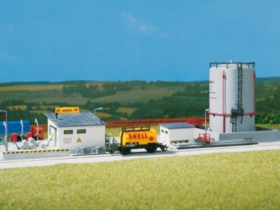 Auhagen 12 264 H0, TT Benzineoverslagplaats met grote opslagtank