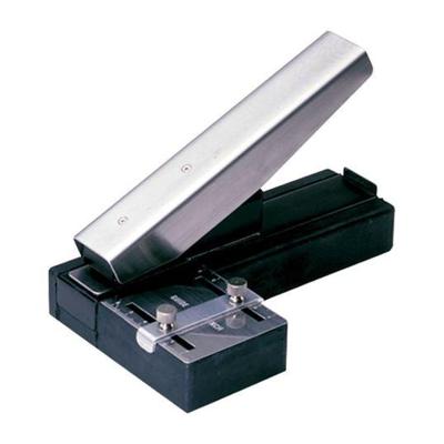 Sleuventang voor badgeclip + maatschuif Sleuventang voor badgeclip + maatschuif