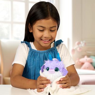 Scruff a Luvs Twin Fantasy 2 mystery knuffels in draagmand