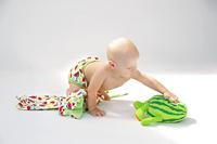 Petit Lulu Overbroekje Regenboog Sterren (Rainbow Stars) - OneSize (4-15 kilo) - Klittenband - thumbnail