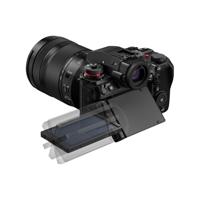 Panasonic Lumix DC-S1 Mark II + Lumix S 24-105mm F/4.0 Macro OIS - thumbnail