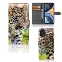 Motorola Moto G22 | Telefoonhoesje | Met pasjeshouder | Baby Luipaard - thumbnail