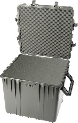 Peli 0370 Diepe Kubus-Vormige Koffer Met Uitschuifbaar Handvat En Wielen Voor Studio Apparatuur, Ip67 Water- En Stofdicht, Capaciteit: 227L, Gemaakt In De Vs, Met Aanpasbaar Plukschuim, Kleur: Zwart