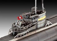 Revell 1/350 German Submarine Type VII C/41 - thumbnail