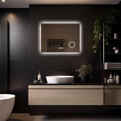LoXa - Badkamerspiegel Lorina met LED 80x60cm - Randverlichting - Klok - Vergrootglas - Anti-condens - Dimbaar - Geheugenfunctie - Touchbediening