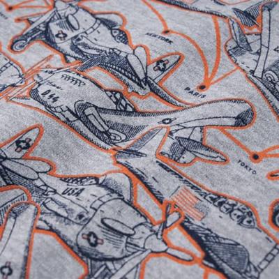 Kindertrui met vliegtuigenprint 116 gemleerd grijs Kindertrui met vliegtuigenprint 116 gemleerd grijs