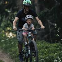 Kids ride shotgun mtb front seat - thumbnail