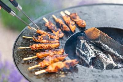 ONYX Tafel Zwart Staal Plancha Vuurschaal Stevig staal BBQ Grill ONYX Tafel Zwart Staal Plancha Vuurschaal Stevig staal BBQ Grill