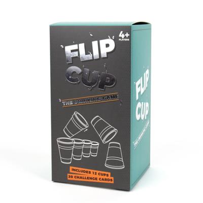 Gift Republic Flip Cup wordt vertaald naar het Nederlands als "Gift Republic Flipbeker".