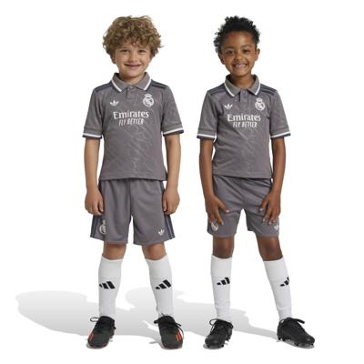 Real Madrid Minikit 3rd 2024/2025 - Maat 92 - Kleur: Donkergrijs | Soccerfanshop Real Madrid Minikit 3rd 2024/2025 - Maat 92 - Kleur: Donkergrijs | Soccerfanshop