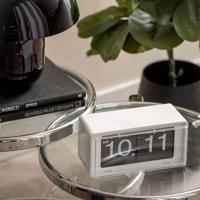 Karlsson Wand/Table Klok Retro Boxed Flip Wit - thumbnail