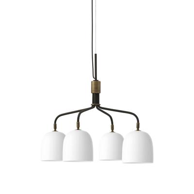 Gubi Howard Kroonluchter - 4 Arm Short - Wit Gubi Howard Kroonluchter - 4 Arm Short - Wit