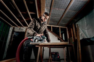 Metabo KS 18 LTX 57 Accu-cirkelzaag Zaagdiepte 90° (max.) 57 mm Zonder accu, Incl. parallelaanslag Metabo KS 18 LTX 57 Accu-cirkelzaag Zaagdiepte 90° (max.) 57 mm Zonder accu, Incl. parallelaanslag