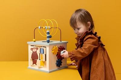 Trixie houten 5in1 activiteiten kubus dieren Trixie houten 5in1 activiteiten kubus dieren