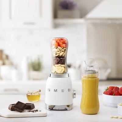 SMEG PBF01WHEU 50's Style Personal Blender - Wit SMEG PBF01WHEU 50's Style Personal Blender - Wit