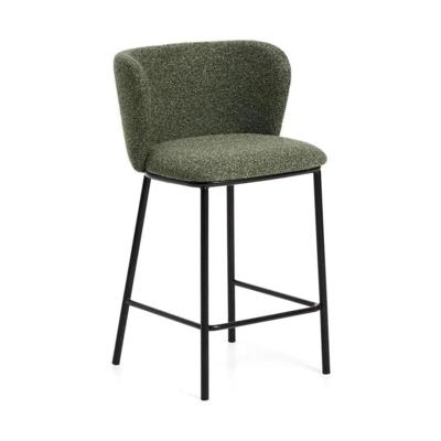 Kave Home Ciselia barkruk H65 dik chenille Groen poot zwart